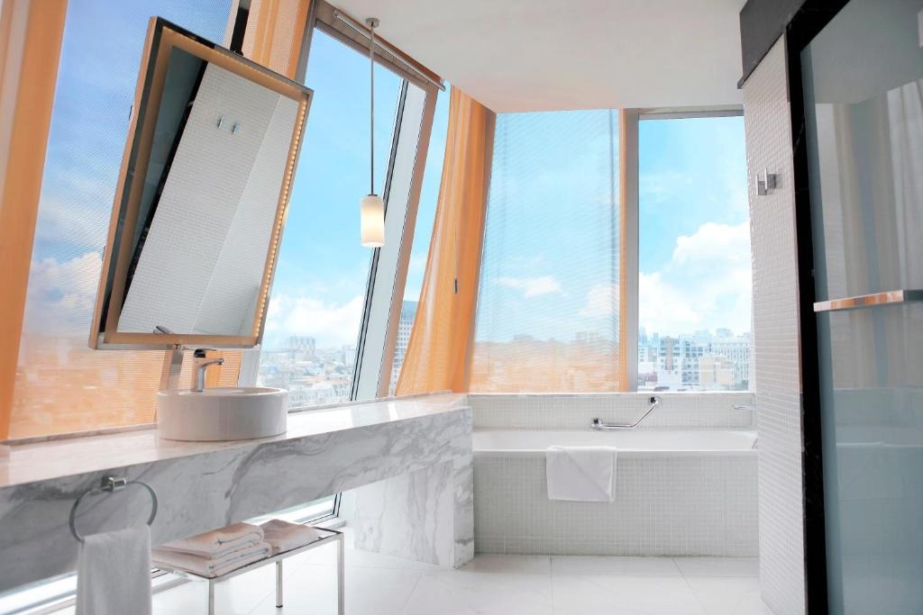 هتل رادیسون بلو باتومی